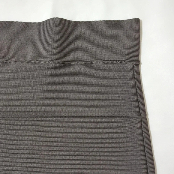 BCBGMAXAZRIA Leger Knit Bandage Pencil Skirt, Color Dark Fatigue Size XXS - Picture 7 of 12
